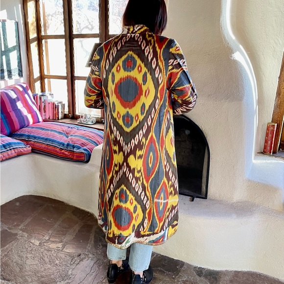 Reversal duster from Afghanistan with the initials or N. R. made from silk Ikat - Picture 10 of 16